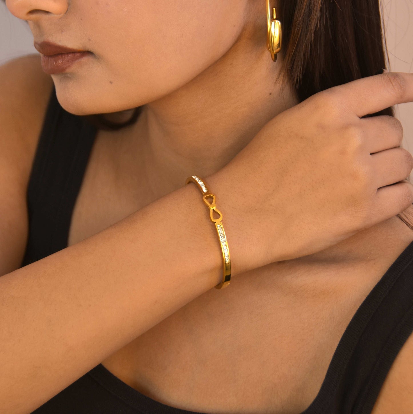 Zephyr Bow Bracelet