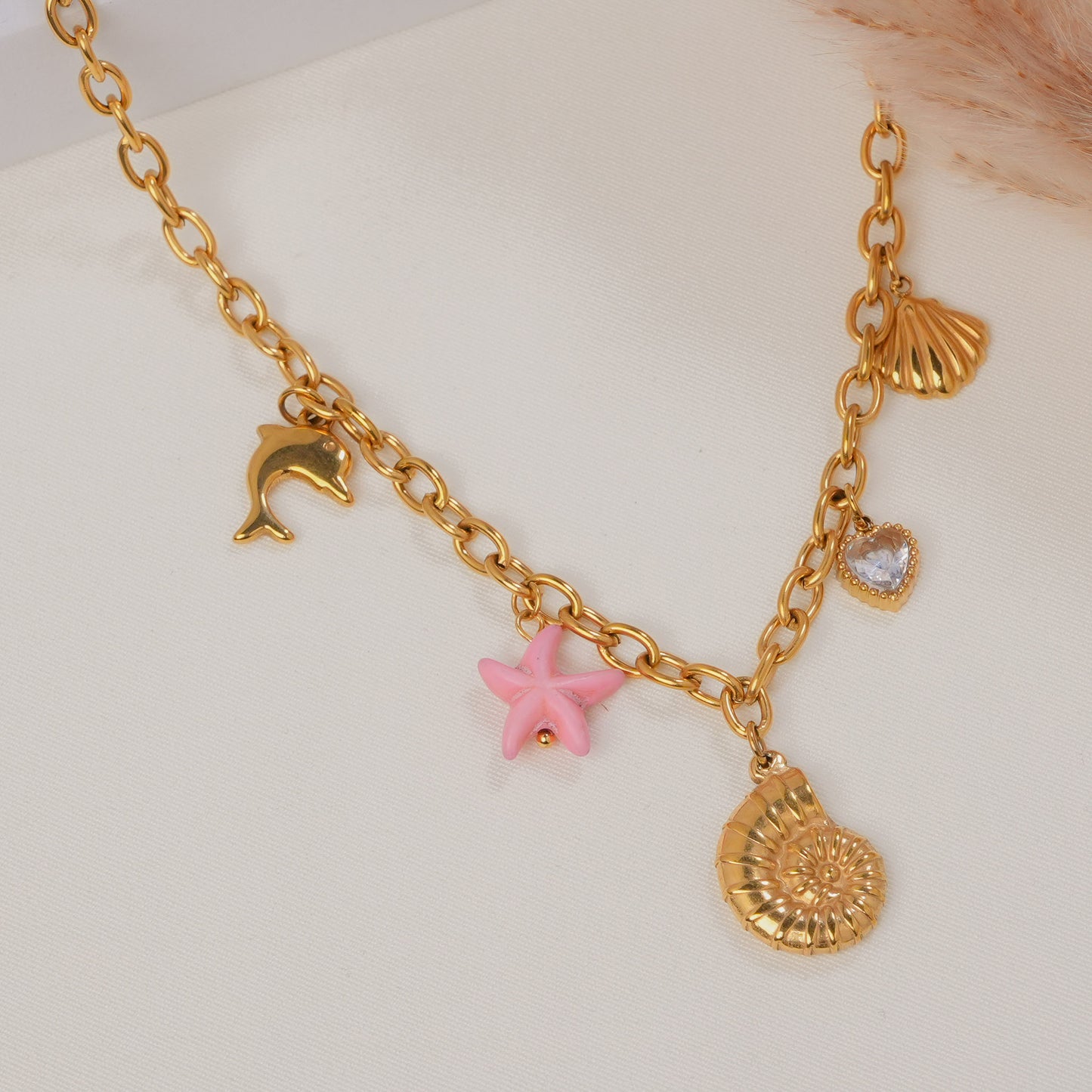Shello Necklace