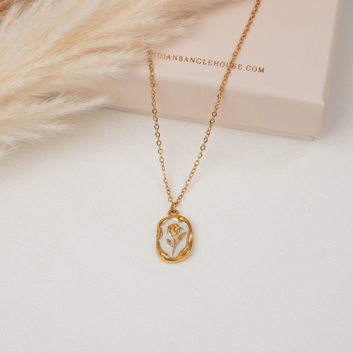 Noelle Pendant Necklace