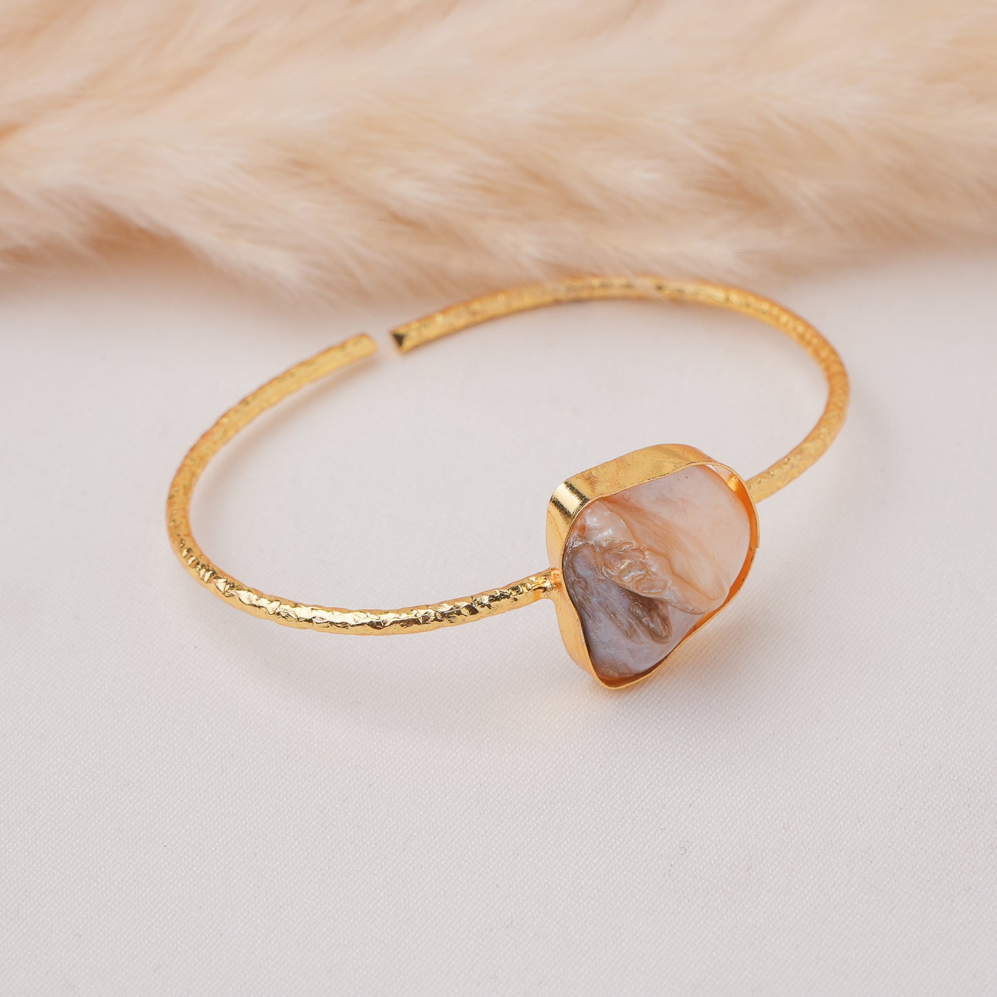 Minimal Mop Brass Bracelet
