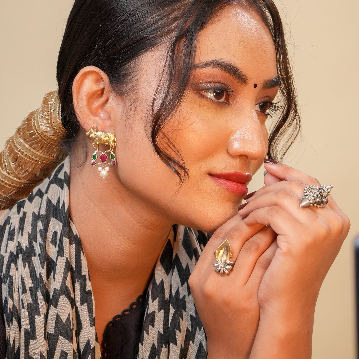 Nayantara Dual Tone Earrings