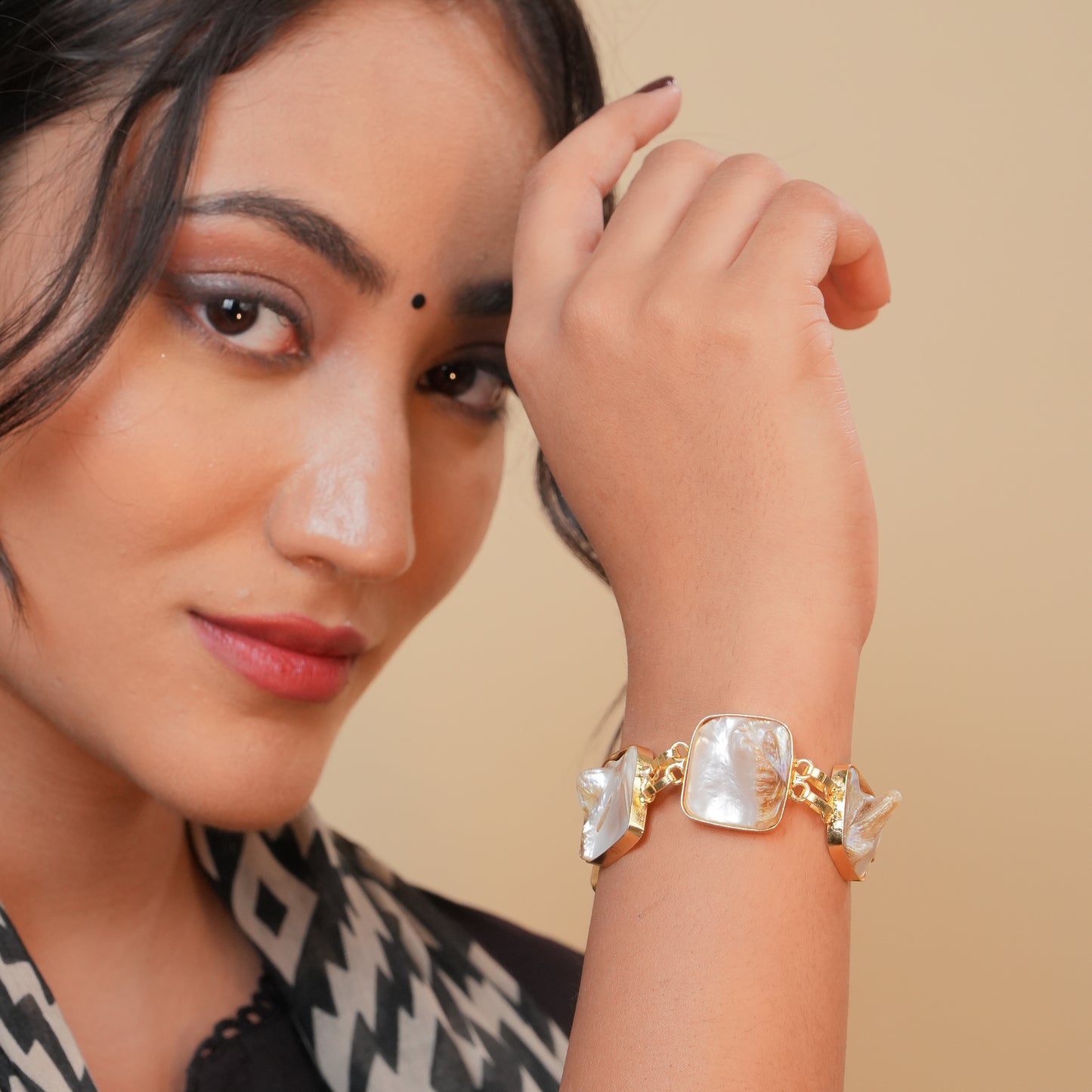 MOP Chain Noor Bracelet