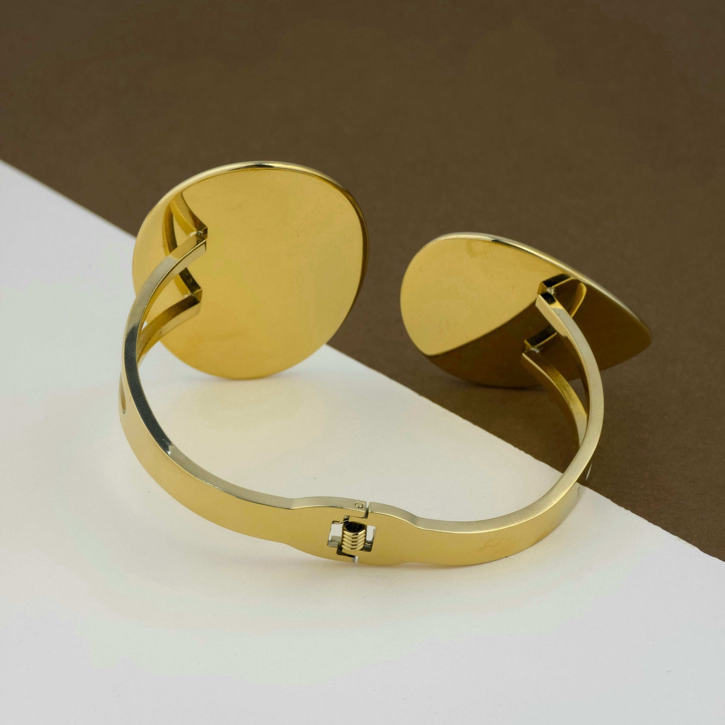 Nysa Clasp Bracelet