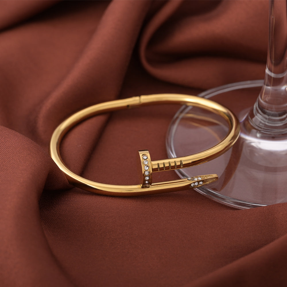 Romeo Nail Bracelet