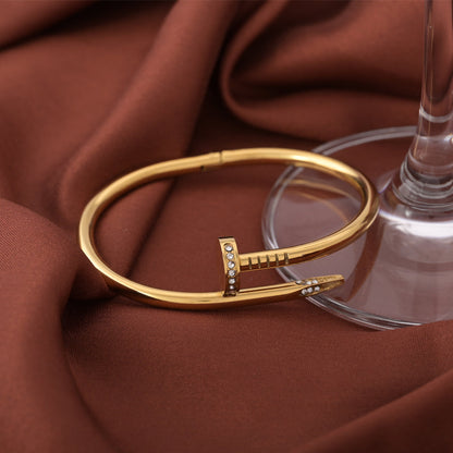 Romeo Nail Bracelet