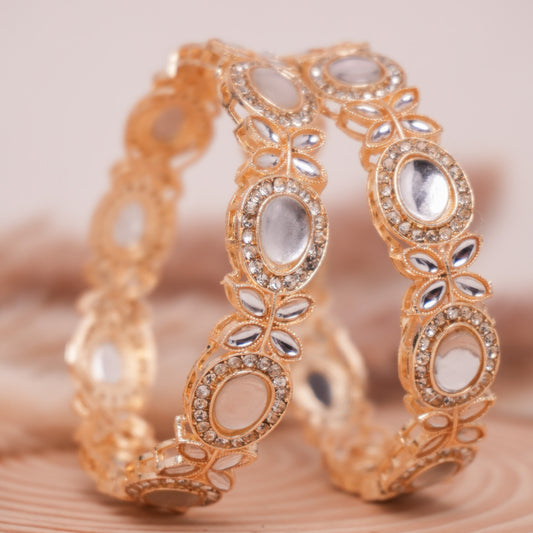 Kira Kundan Kada Pair