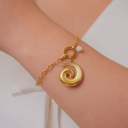 Shell Curve Luxe Bracelet