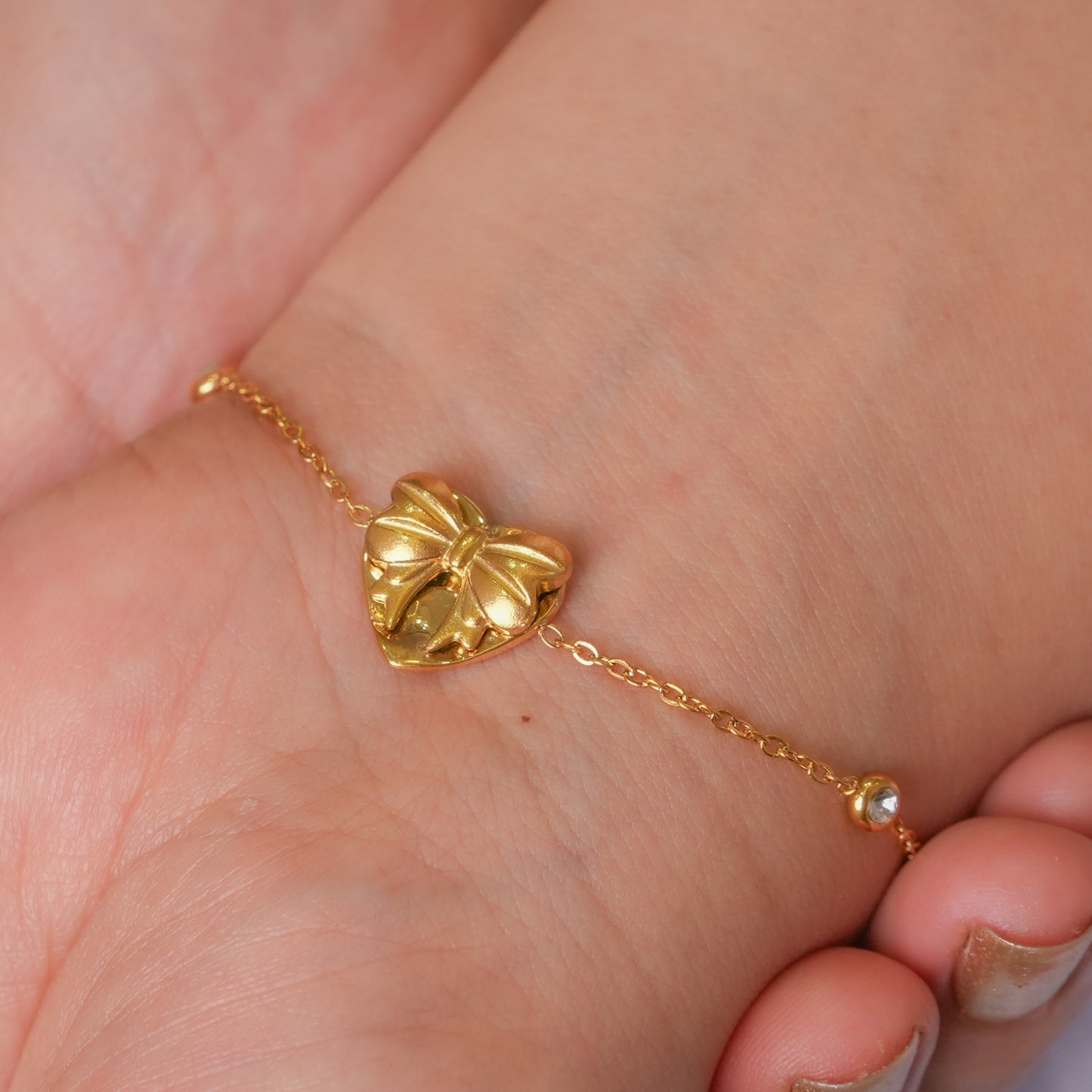 Lush Lattice Minimal Heart Bracelet