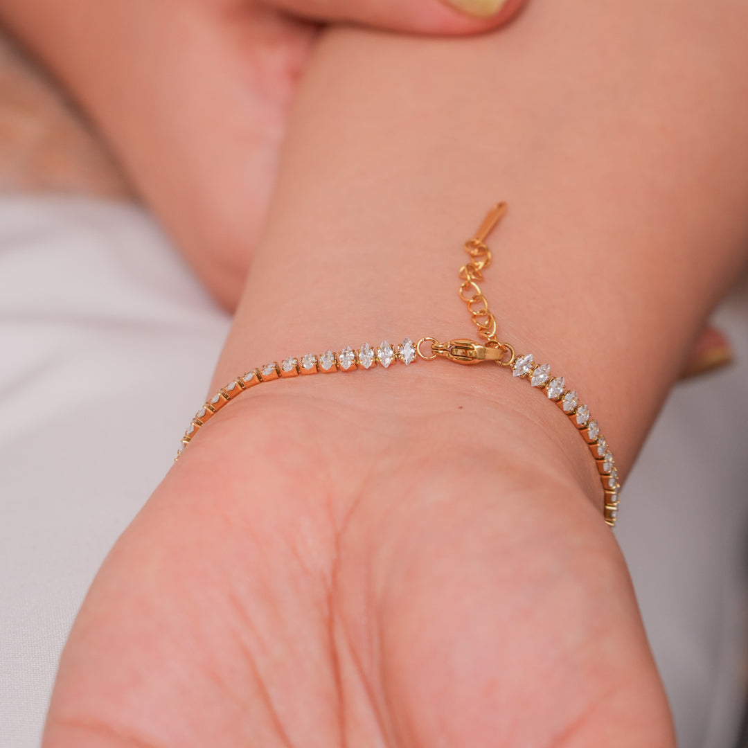 Gleam Tennis Bracelet