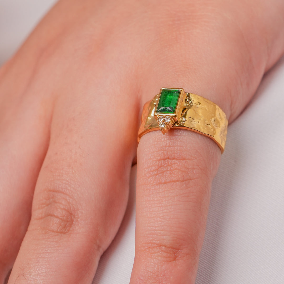 Shynelle Ring