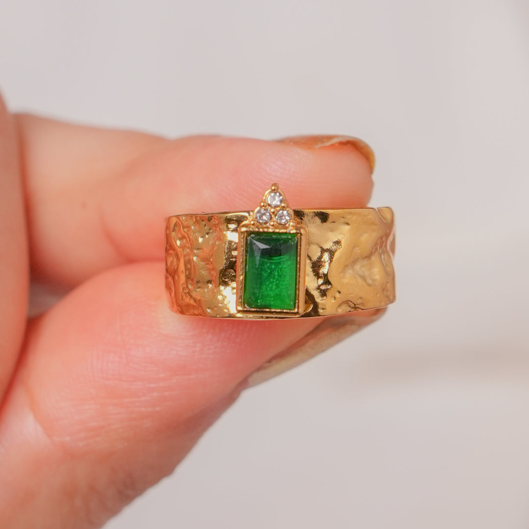 Shynelle Ring