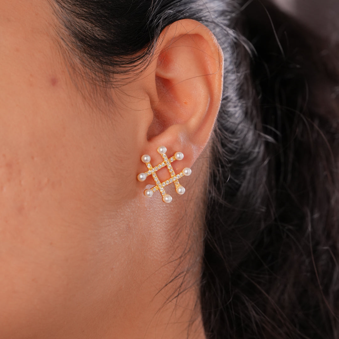 Pearl Grid Stud Earrings