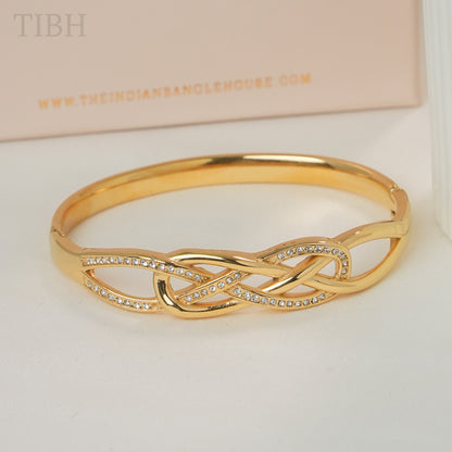 Mia Diamond Knot Bracelet