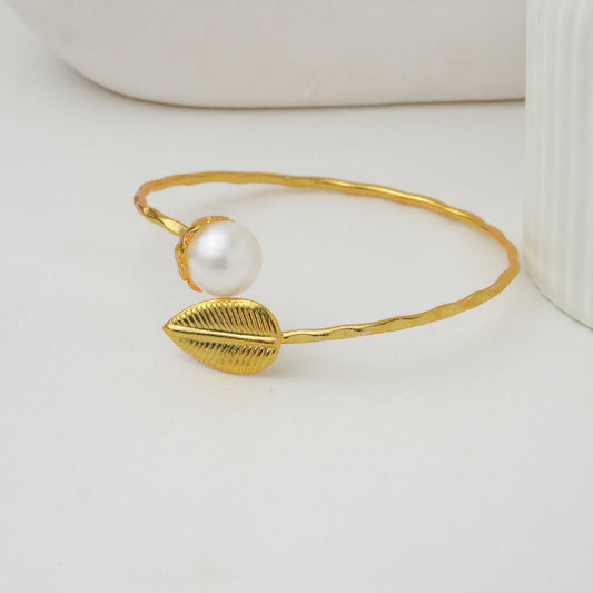 Leaf Pearl Brass Bracelet