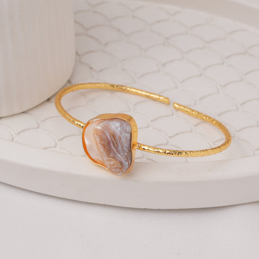 Minimal Mop Brass Bracelet