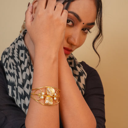 Pearl MOP Bloom Cuff